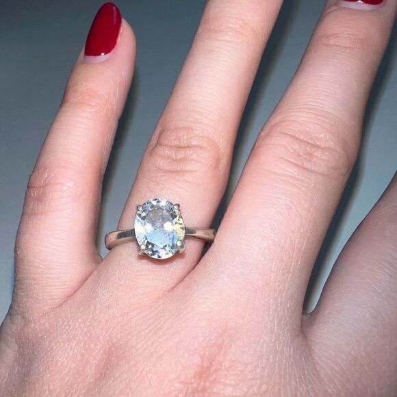 Vintage Jewelry - 925 Silver ring with Center stone - 7.5